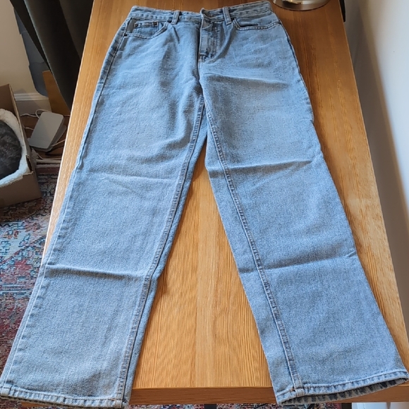 package Denim - Classic Straight-Leg Women's Jeans - Light Blue